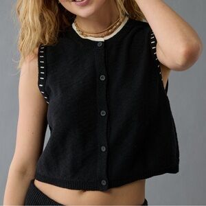 AE Crew Neck Button Up Sweater Vest